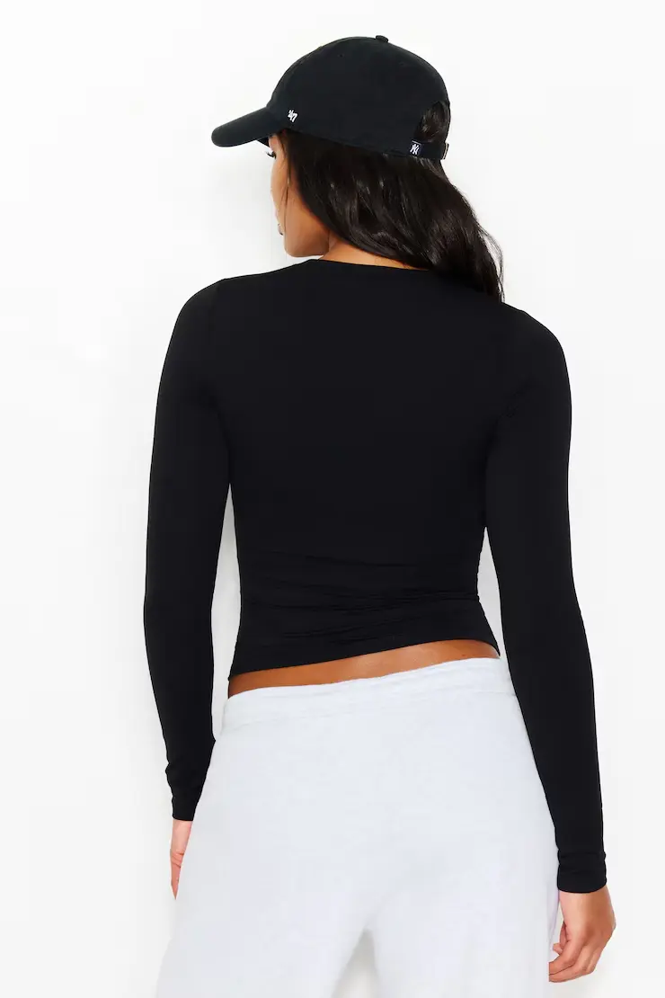 Sleek Crewneck Longsleeve Top - Image 4