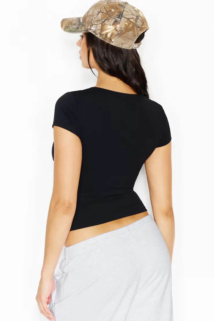 Sleek Underbust Henley Short Sleeve Top - Image 4