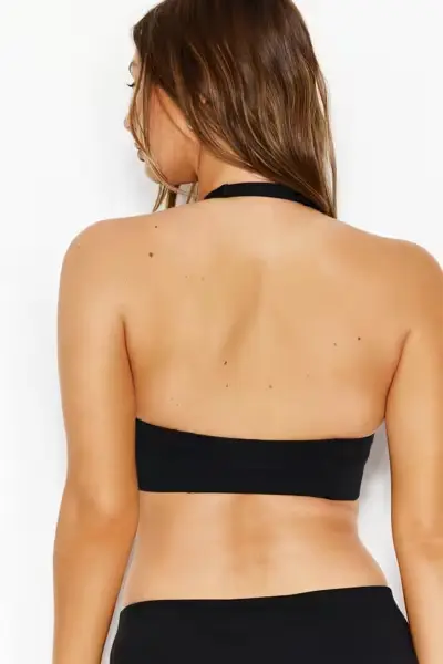 Active Plunge Halter Bra - Image 3