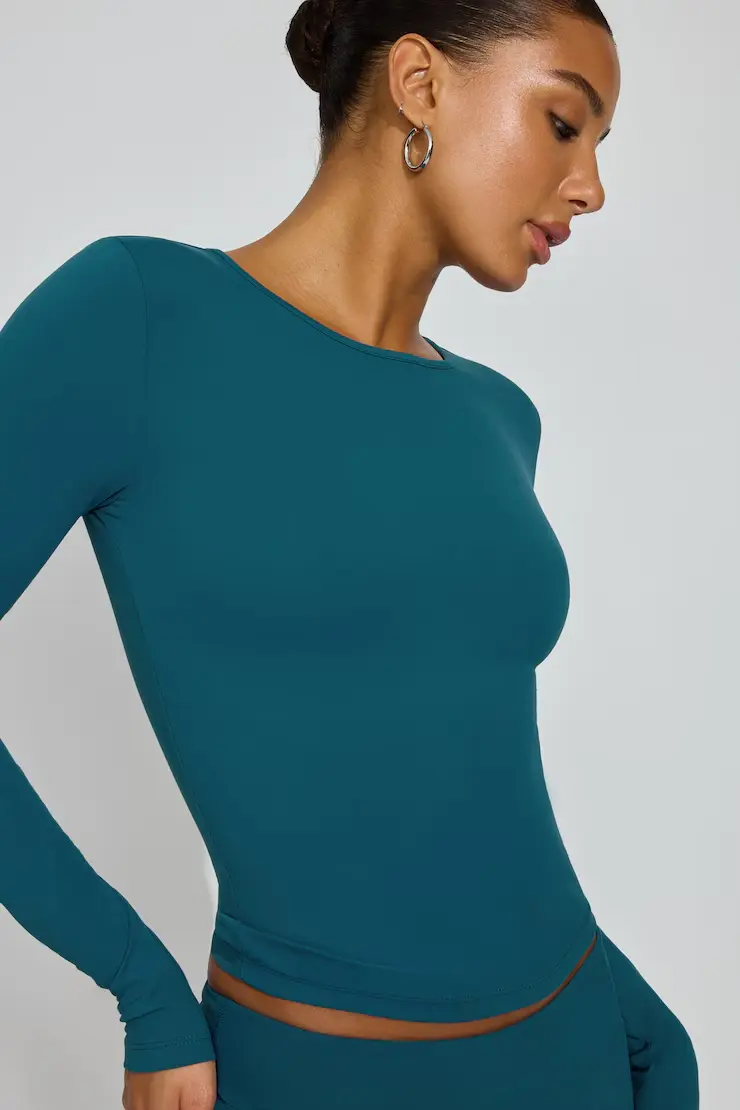 Sleek Crewneck Long Sleeve Top