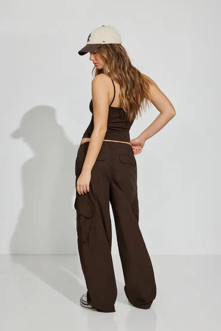 Low Rise Baggy Poplin Cargo Pants - Image 3