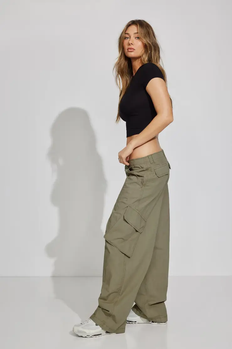 Low Rise Baggy Poplin Cargo Pants - Image 2