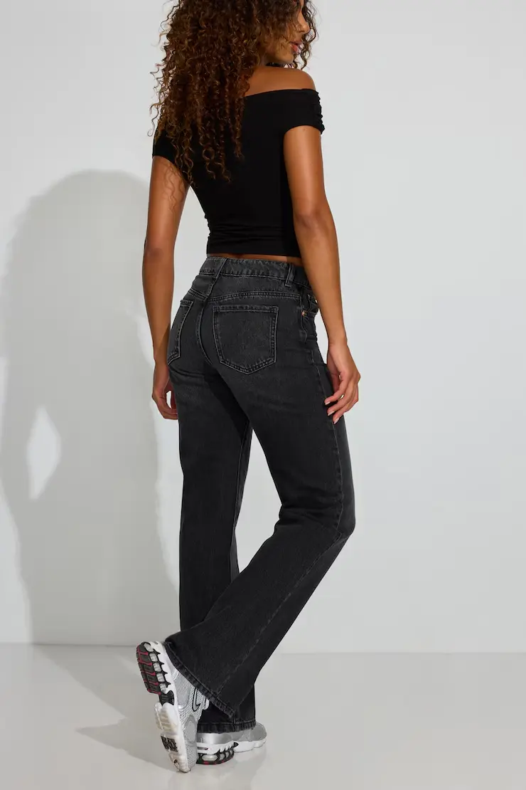 90S Straight Jeans - Image 3