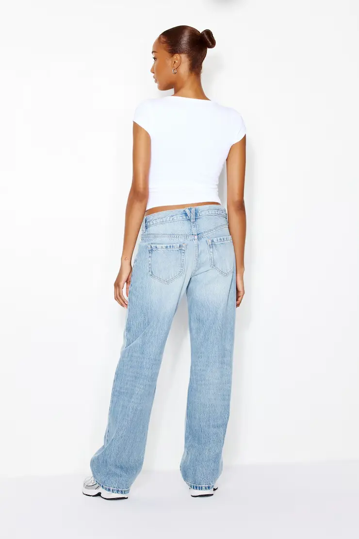 Low Rise Relaxed Jeans - Image 3